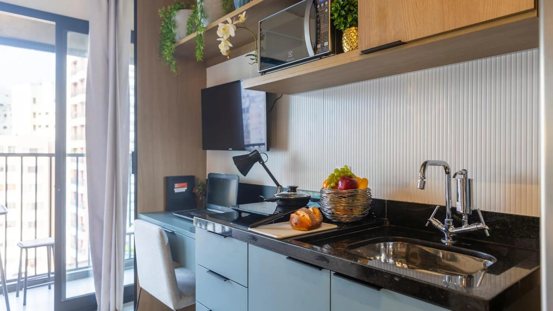 Estudios Com Ac E Varanda Na Bela Vista Sao Paulo Apartment